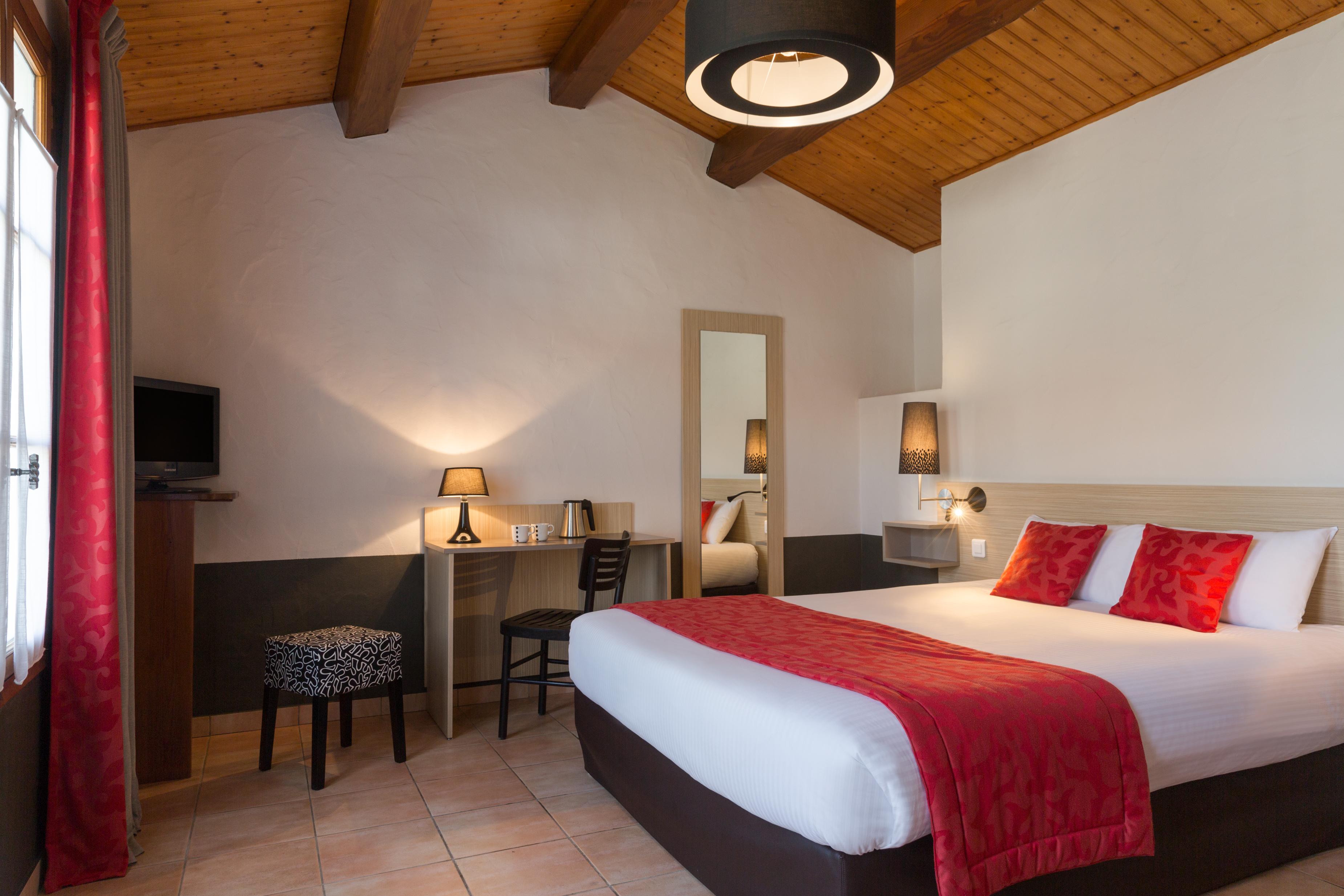 Domaine Le Martinet, The Originals Relais Hotell Bouin  Exteriör bild