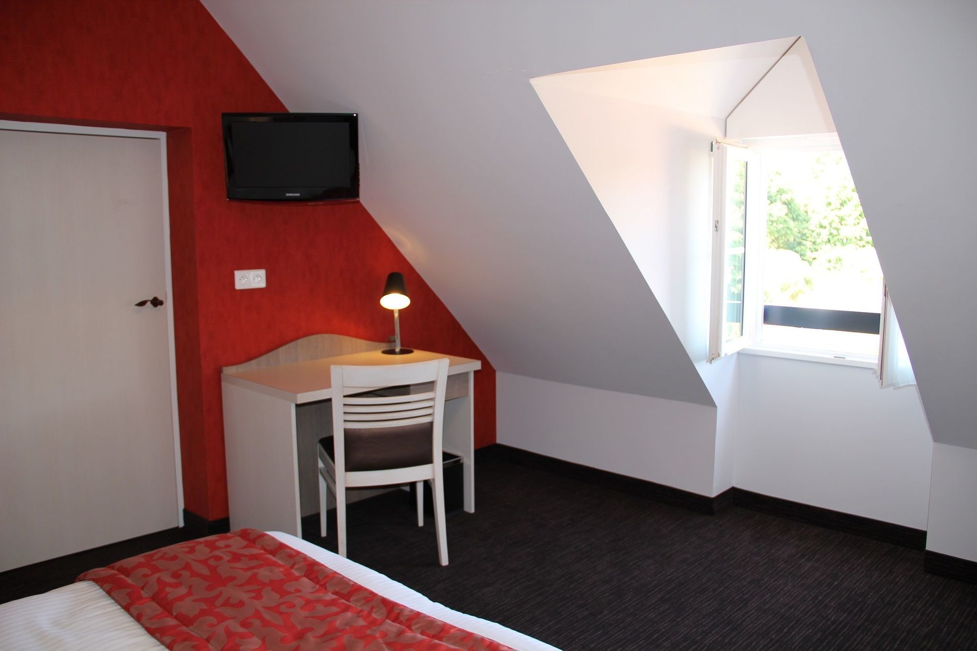 Domaine Le Martinet, The Originals Relais Hotell Bouin  Exteriör bild