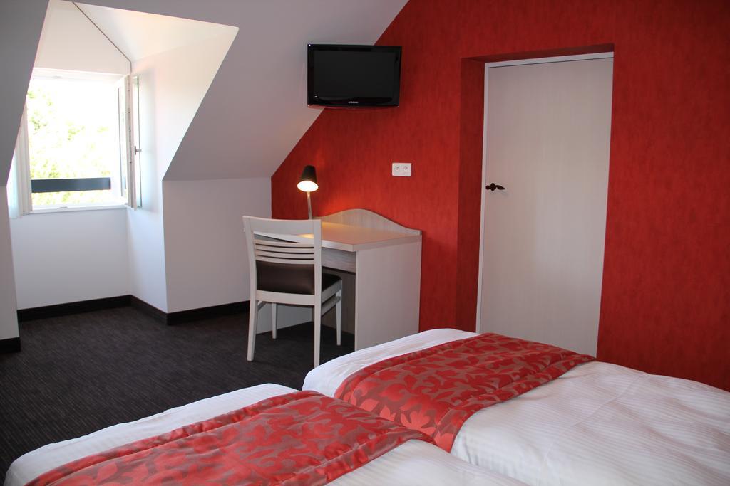 Domaine Le Martinet, The Originals Relais Hotell Bouin  Exteriör bild