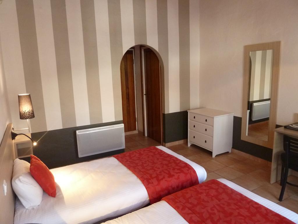 Domaine Le Martinet, The Originals Relais Hotell Bouin  Exteriör bild