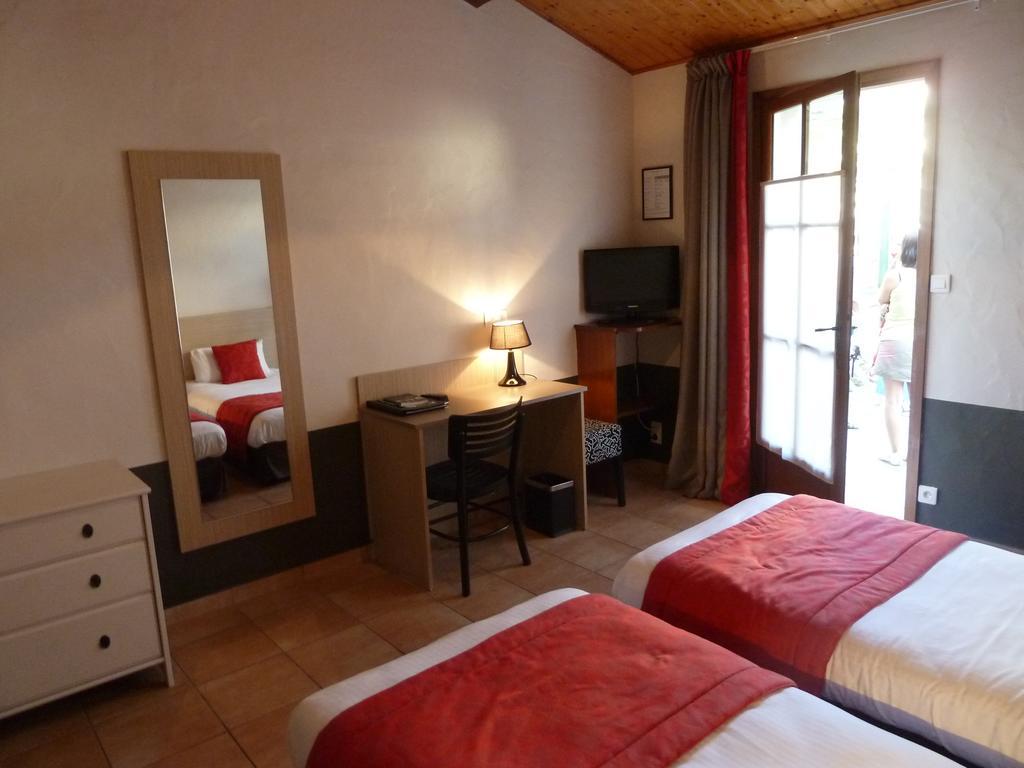 Domaine Le Martinet, The Originals Relais Hotell Bouin  Exteriör bild